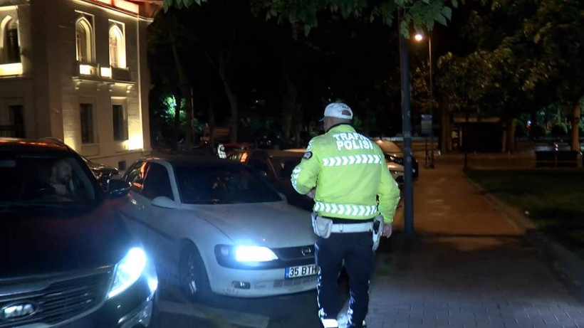 İstanbul'da 1 Mayıs sıkıyönetimi: Taksim işçilere yine kapalı - Resim: 1